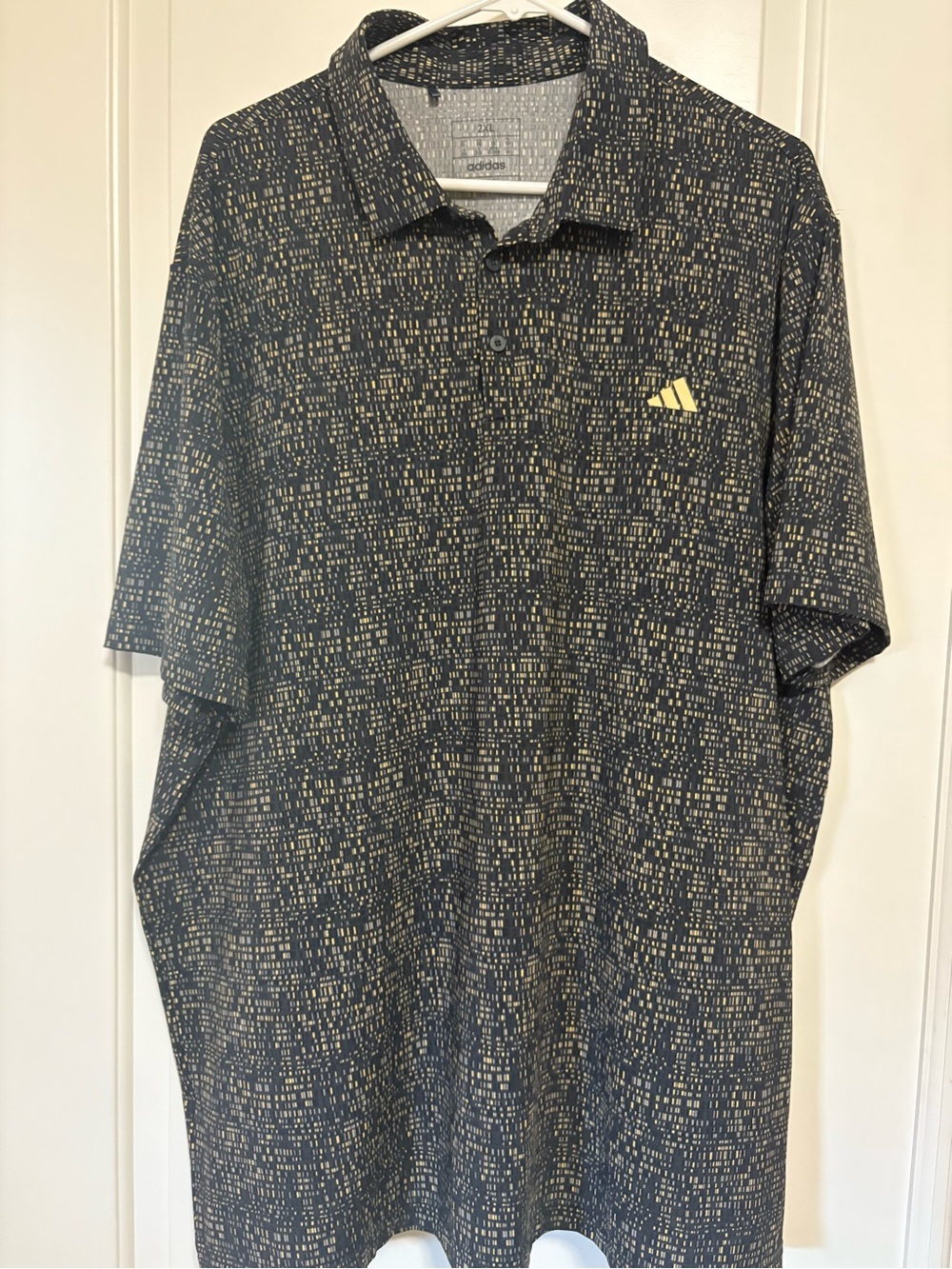 ⛳️⛳️⛳️ Adidas Black Polo with Yellow Logo and Microdot Pattern